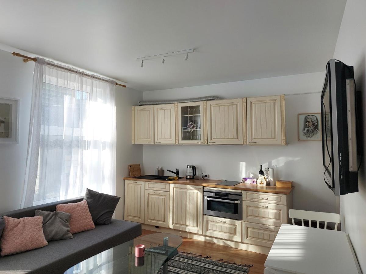 Kesklinna Peatuspaik Tallinn Bagian luar foto